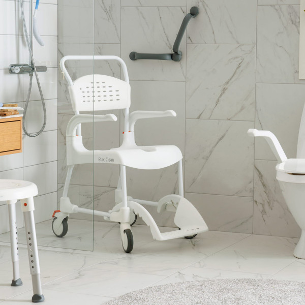 Ref. AD828 Silla con ruedas para ducha y wc. foto 3