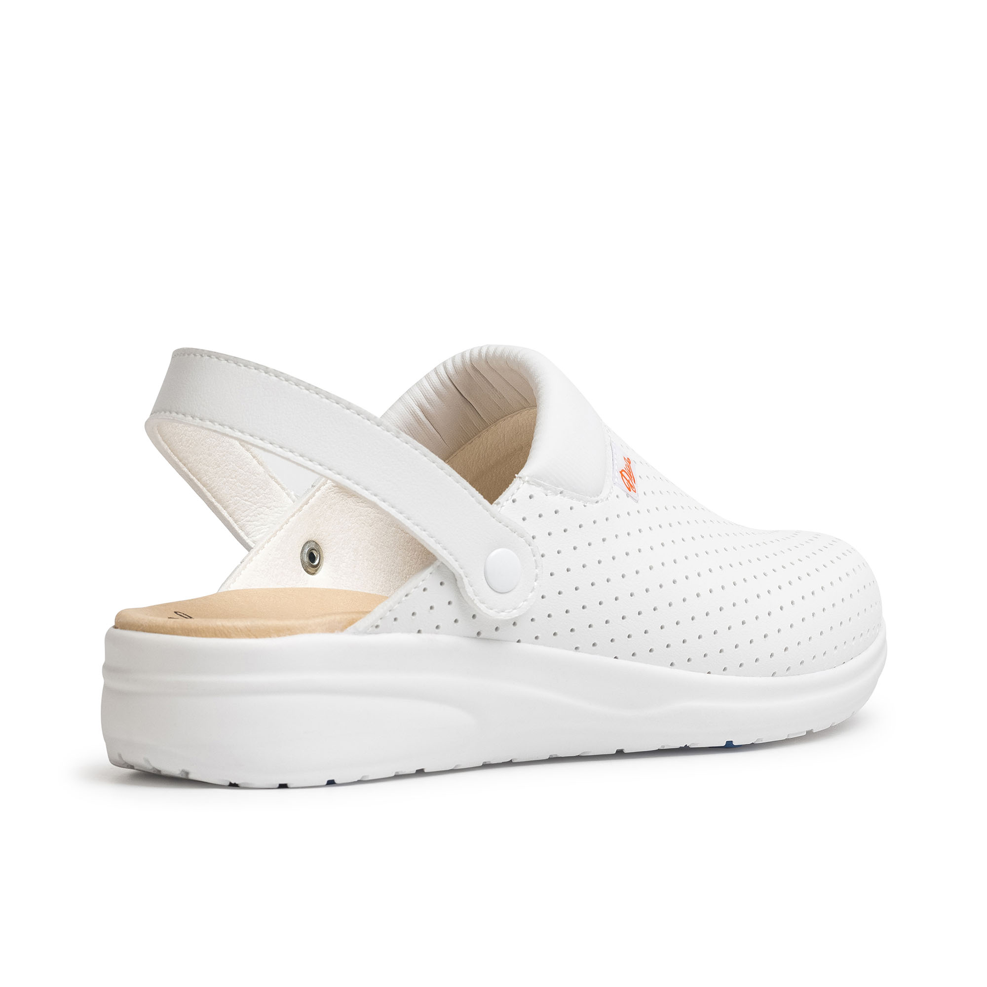 Ref. D2303 Zueco con correa abatible modelo Mar Picado. Foto 3