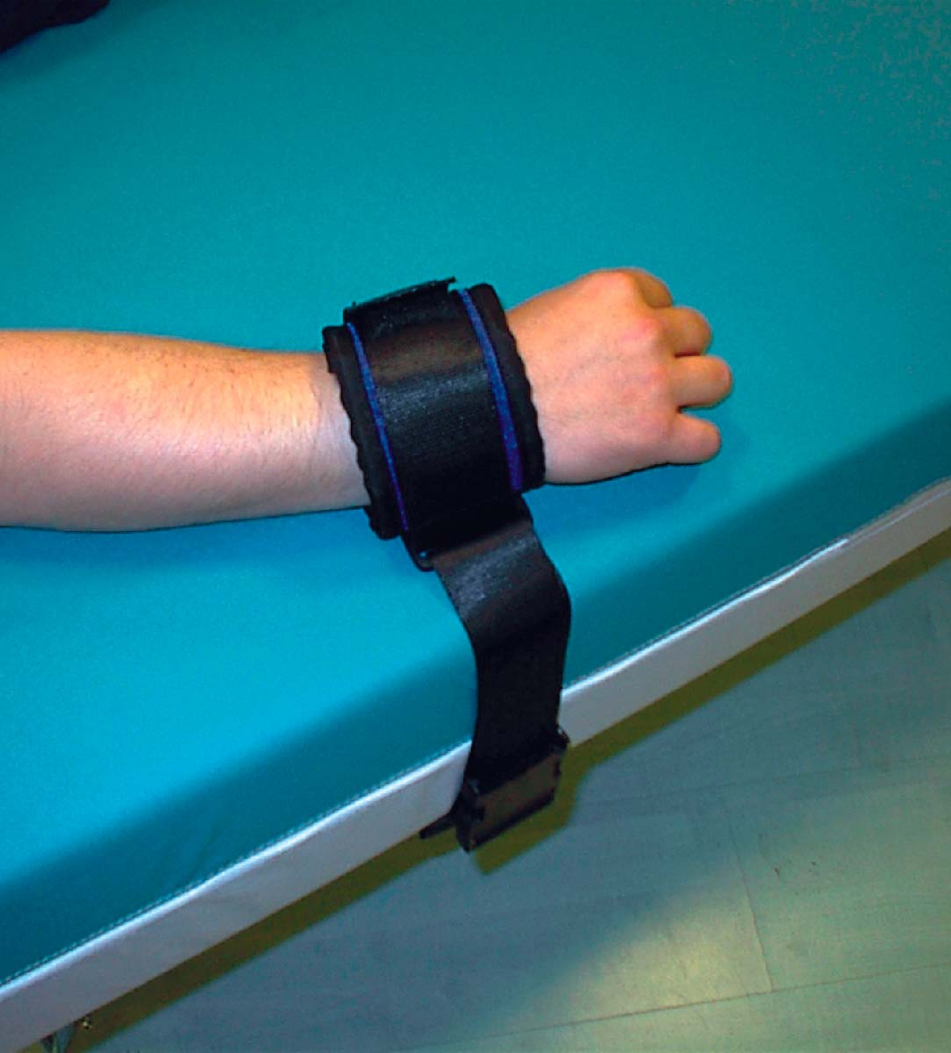 Ref. UG021 Par de muñequeras. foto 1